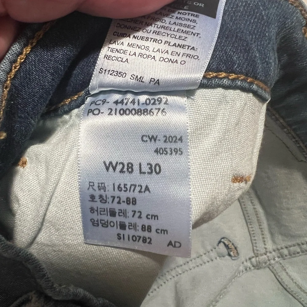 EUC DENIZEN® from Levi's® Men's 216™ Slim Fit Jeans 28/30